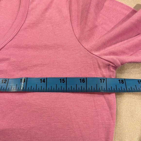 Ann Taylor NWT Long Sleeve Top, size Small in 60/40 Pima and Modal cotton. - Picture 2 of 5